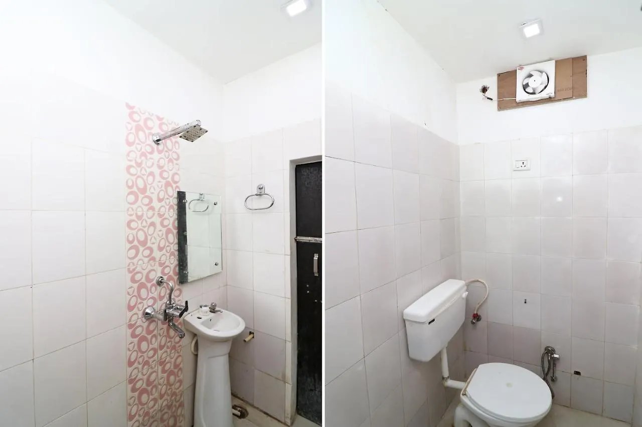 Oyo Flagship 24679 Hotel Green House Agra