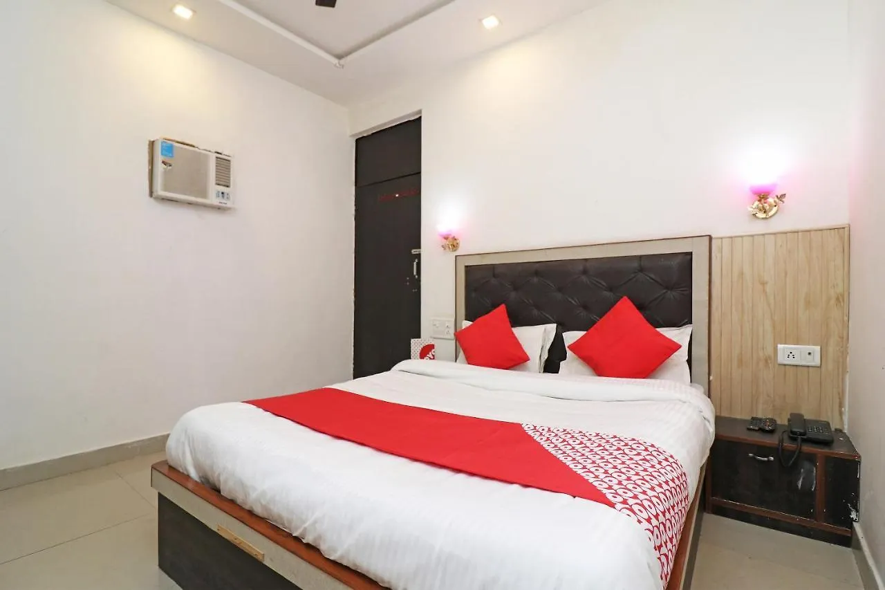 Oyo Flagship 24679 Hotel Green House Agra   Agra (Uttar Pradesh)
