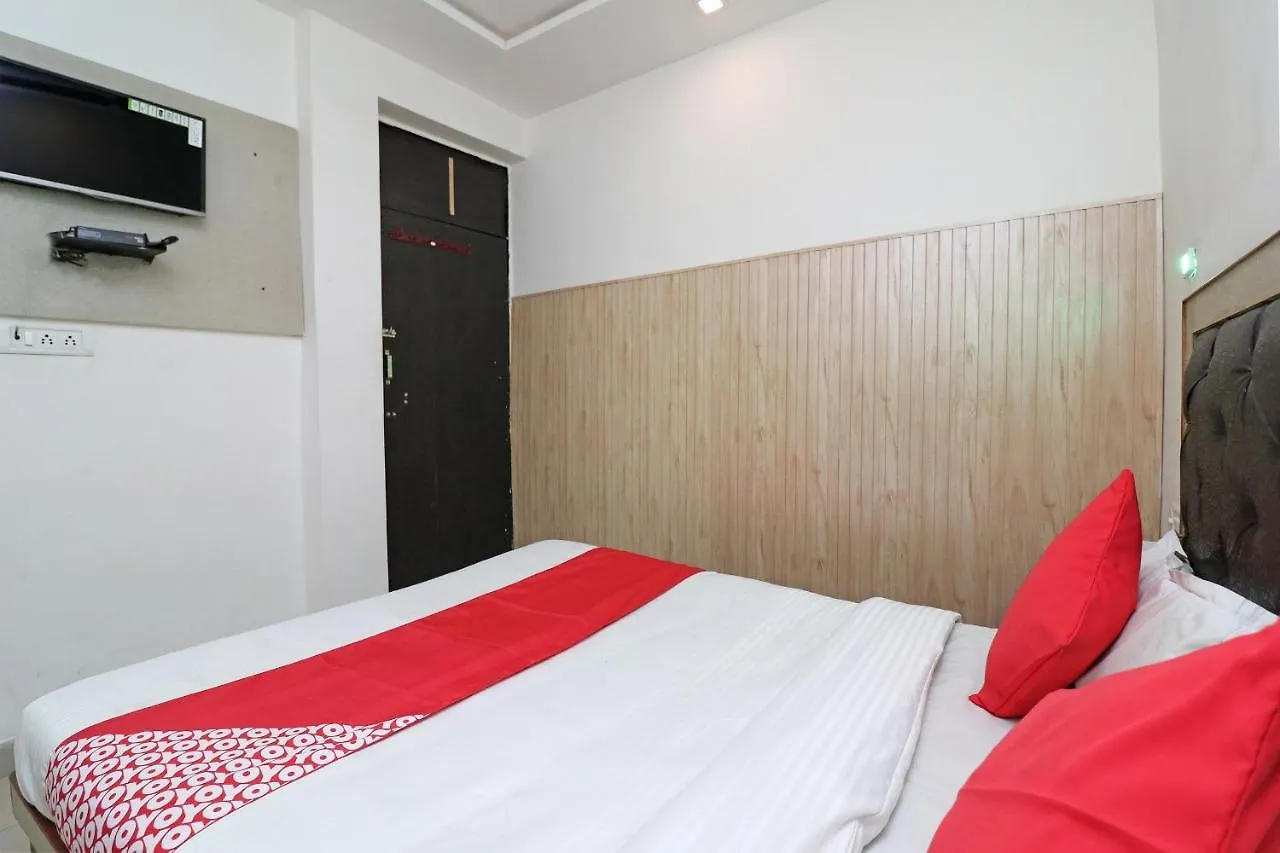 Oyo Flagship 24679 Hotel Green House Agra   Agra (Uttar Pradesh)