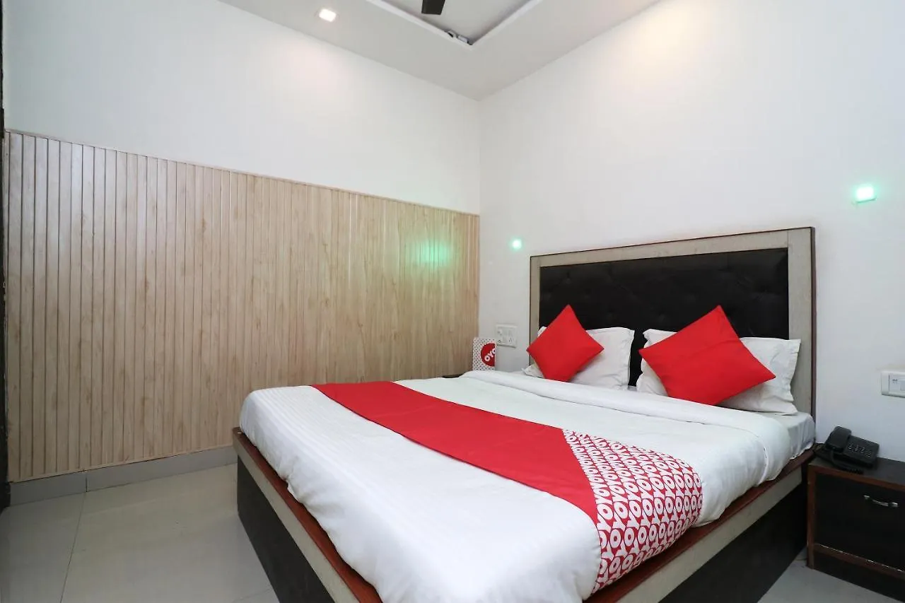 Oyo Flagship 24679 Hotel Green House Agra   Agra (Uttar Pradesh)