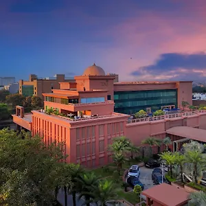 Taj & Convention Centre, Agra ***** Agra (Uttar Pradesh)